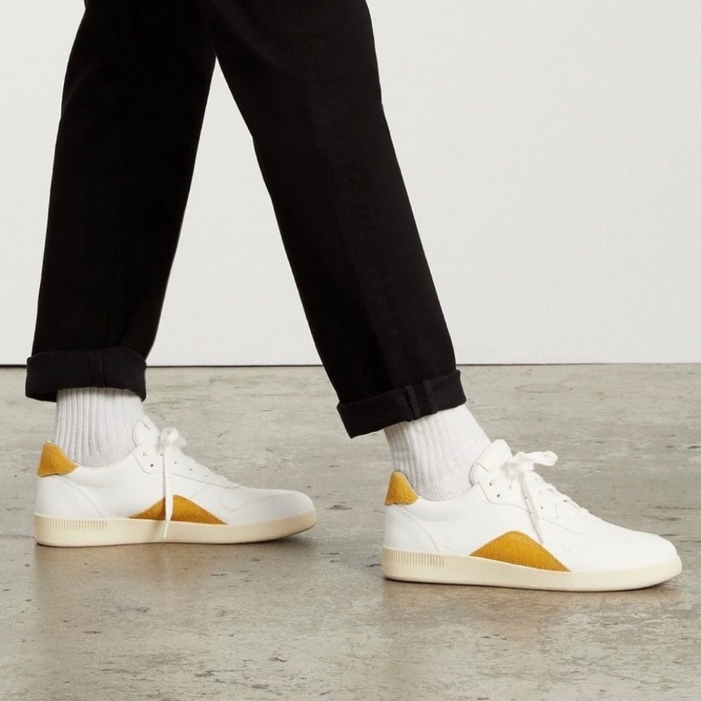 Everlane ReLeather Court Sneakers. White & Mustard. Size: Unisex F-US 7, M-US 5